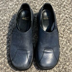 Dansko leather clogs women’s 36 5.5/6 blue